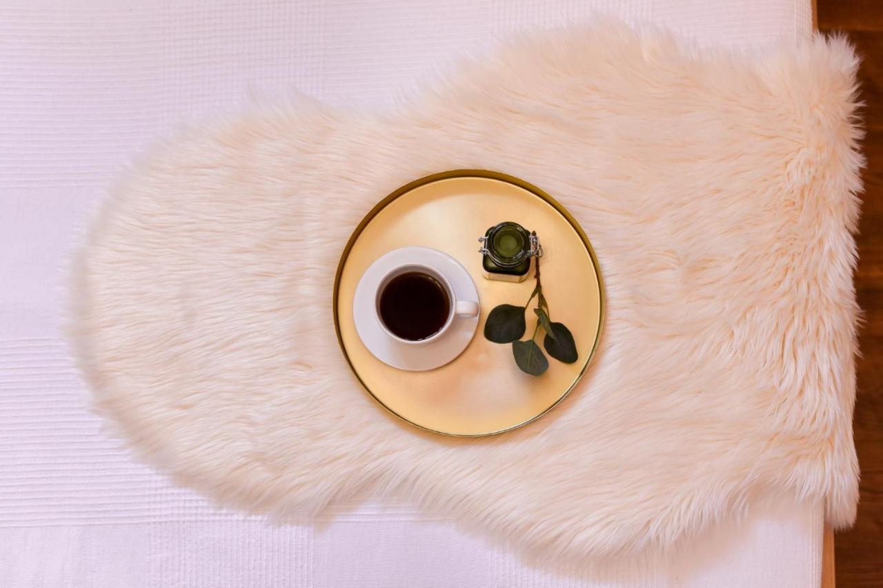 Le Petit & Cosy - Best Location Old Town & Quiet Bucarest Esterno foto