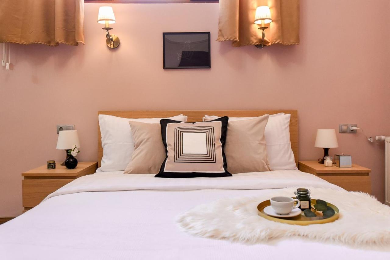 Le Petit & Cosy - Best Location Old Town & Quiet Bucarest Esterno foto