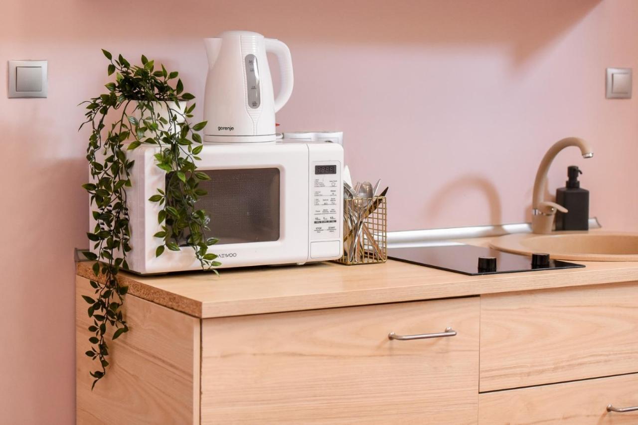 Le Petit & Cosy - Best Location Old Town & Quiet Bucarest Esterno foto