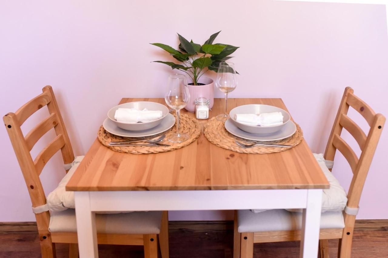 Le Petit & Cosy - Best Location Old Town & Quiet Bucarest Esterno foto